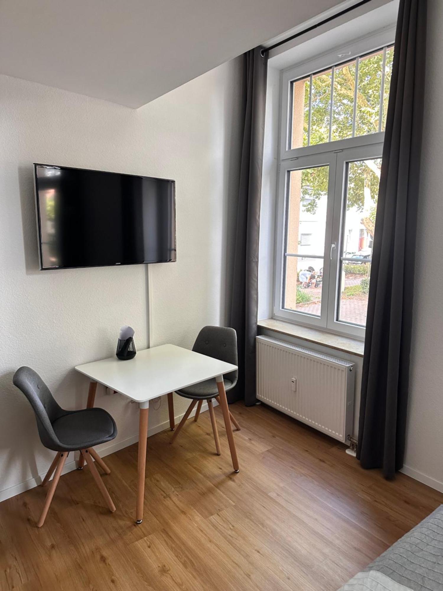 Zentrales Apartment Mit Parkplatz Hockenheim Dış mekan fotoğraf