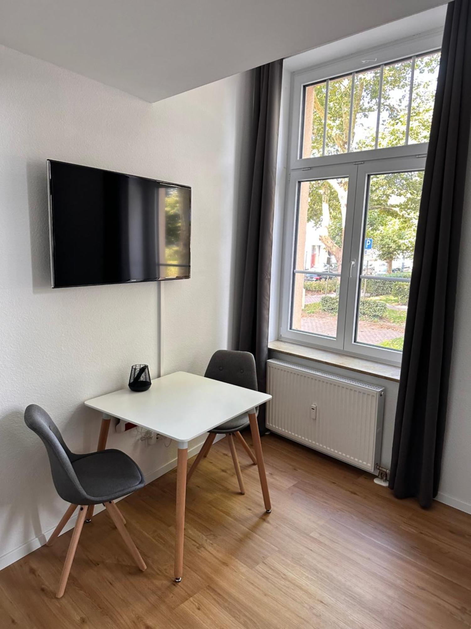 Zentrales Apartment Mit Parkplatz Hockenheim Dış mekan fotoğraf